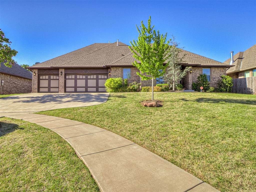 2701 Hermoso Circle, Edmond, OK 73034