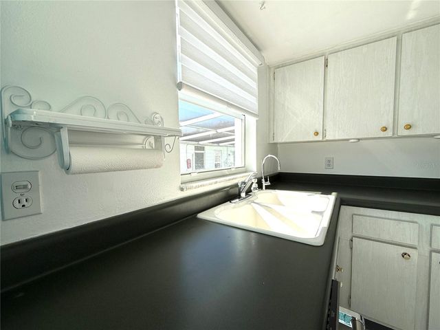 12400 PARK BOULEVARD 524, Seminole, FL 33772