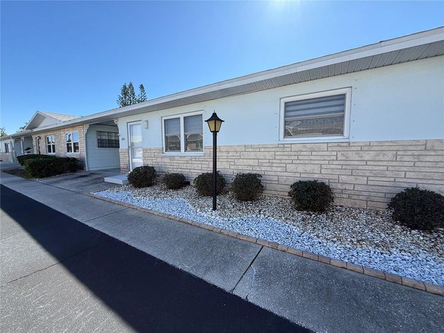 12400 PARK BOULEVARD 524, Seminole, FL 33772