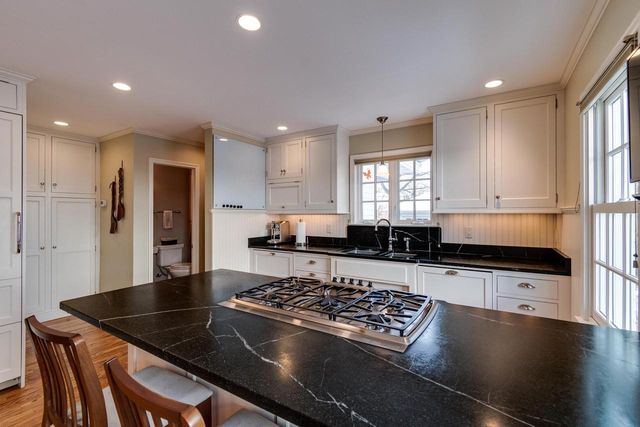 225 Kensington Drive, Madison, WI 53704