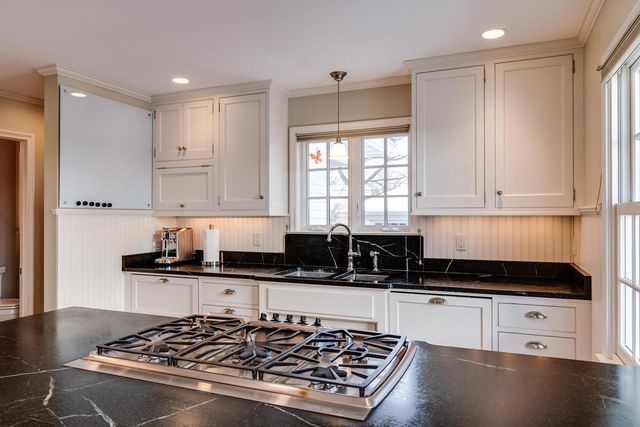 225 Kensington Drive, Madison, WI 53704