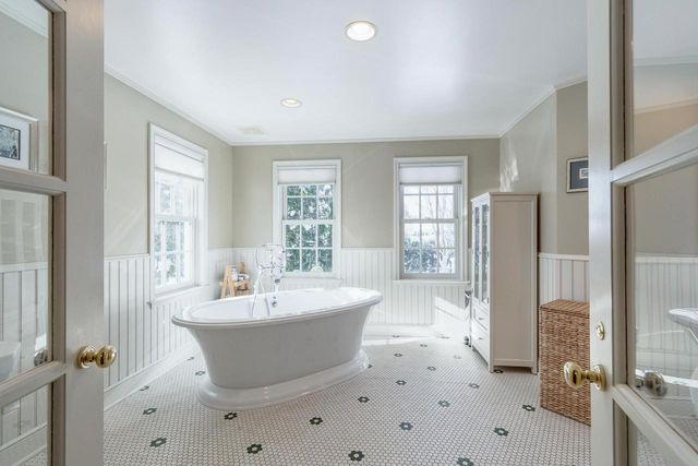 225 Kensington Drive, Madison, WI 53704