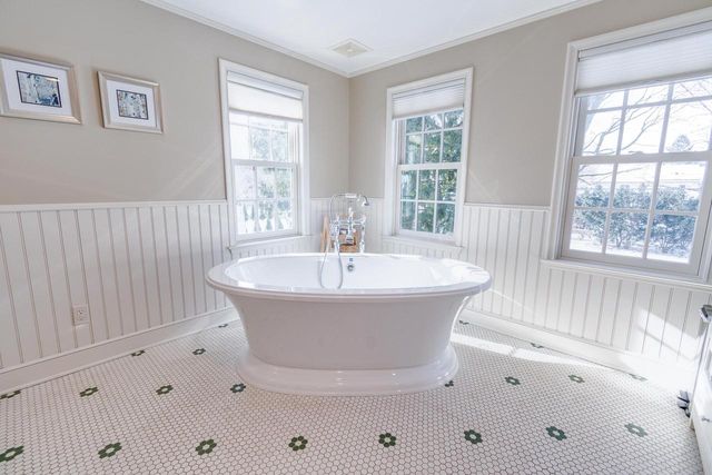 225 Kensington Drive, Madison, WI 53704