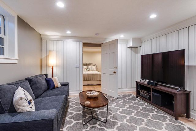 225 Kensington Drive, Madison, WI 53704