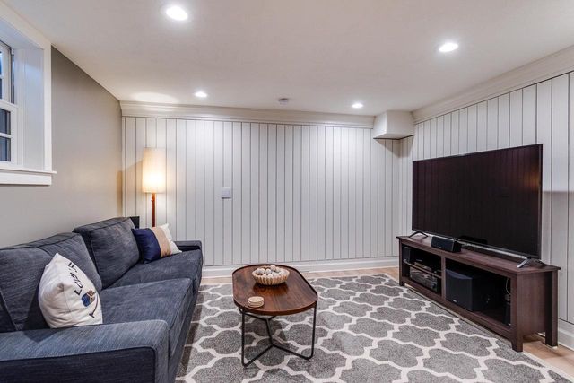 225 Kensington Drive, Madison, WI 53704