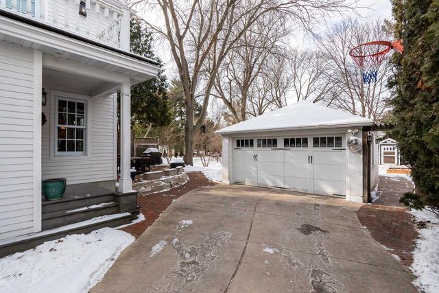 225 Kensington Drive, Madison, WI 53704