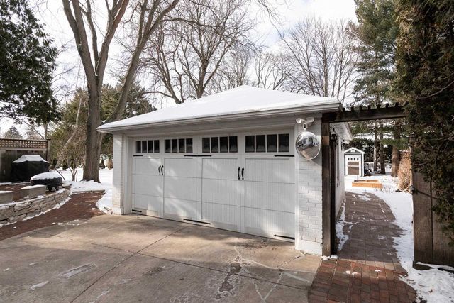 225 Kensington Drive, Madison, WI 53704