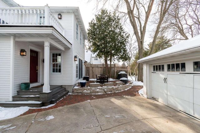 225 Kensington Drive, Madison, WI 53704