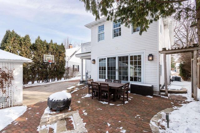 225 Kensington Drive, Madison, WI 53704