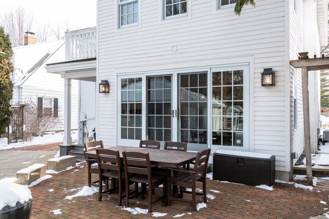 225 Kensington Drive, Madison, WI 53704