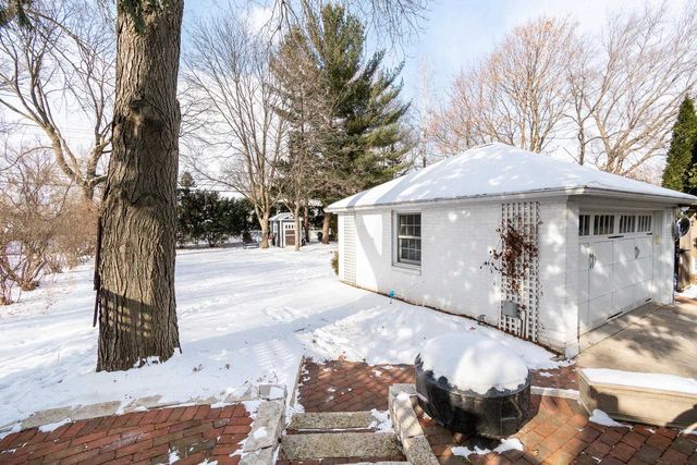 225 Kensington Drive, Madison, WI 53704