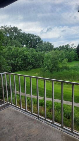 1450 Plymouth Lane 305, Elgin, IL 60123