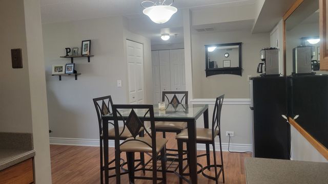 1450 Plymouth Lane 305, Elgin, IL 60123