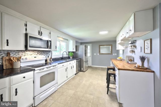 3720 JEFFERSON RD, Glen Rock, PA 17327