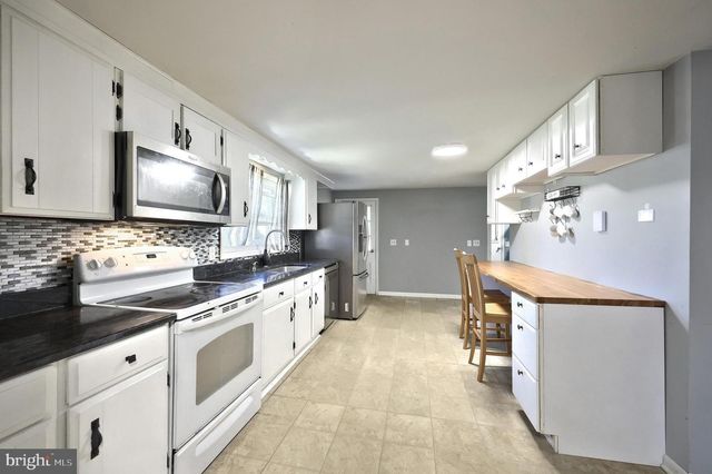 3720 JEFFERSON RD, Glen Rock, PA 17327