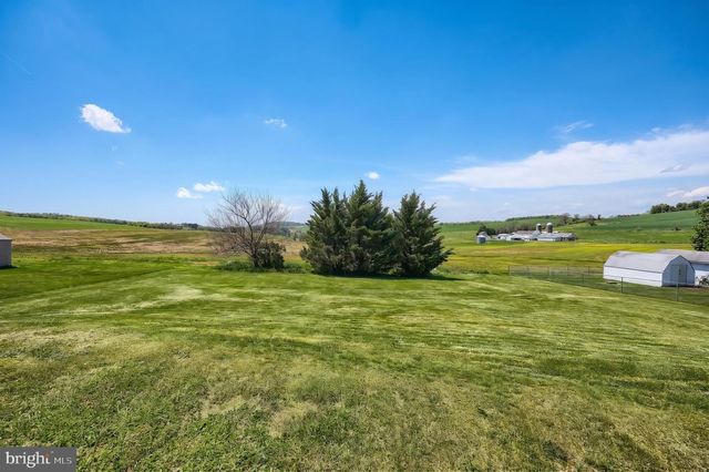 3720 JEFFERSON RD, Glen Rock, PA 17327