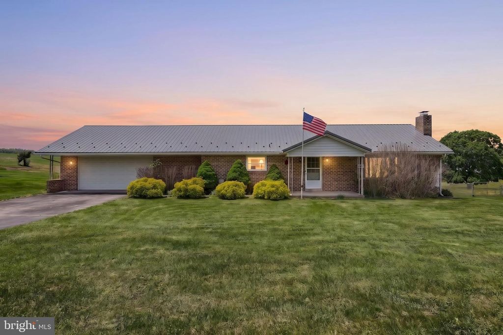 3720 JEFFERSON RD, Glen Rock, PA 17327