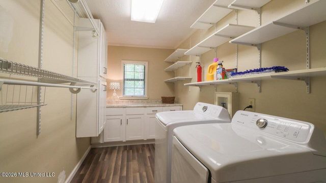 2432 Pascagoula River Road, Moss Point, MS 39562