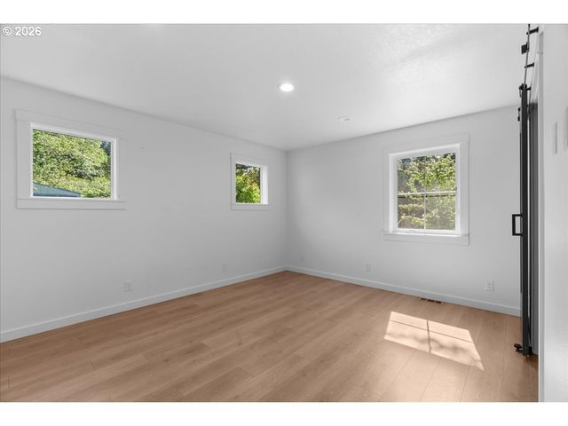 15900 Se ROYER Rd, Damascus, OR 97089