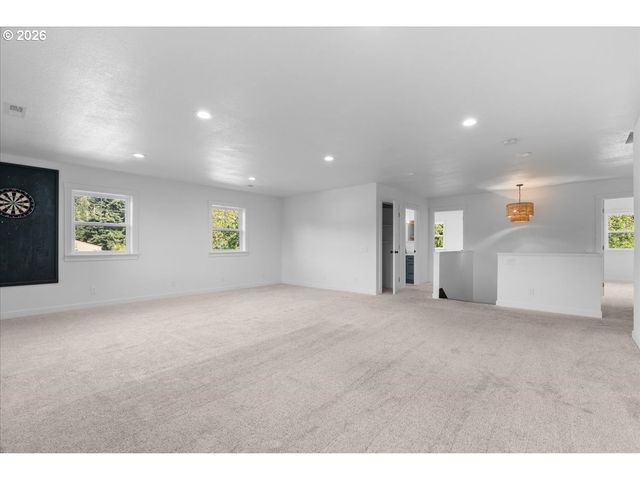 15900 Se ROYER Rd, Damascus, OR 97089