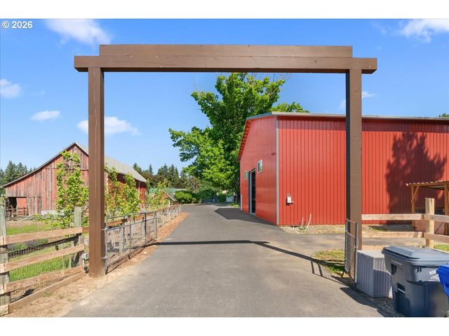 15900 Se ROYER Rd, Damascus, OR 97089