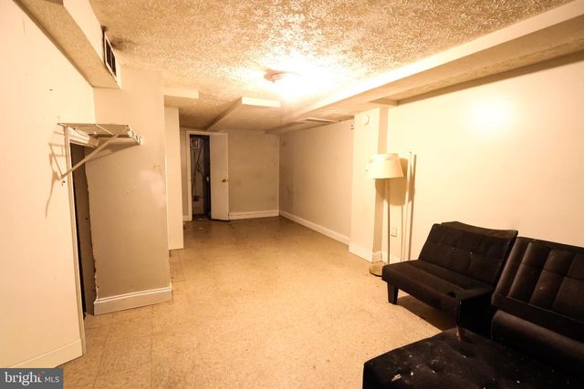 2035 GRINNALDS, Baltimore, MD 21230