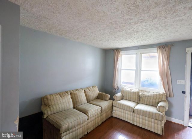 2035 GRINNALDS, Baltimore, MD 21230