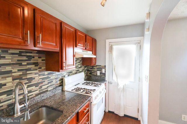 2035 GRINNALDS, Baltimore, MD 21230