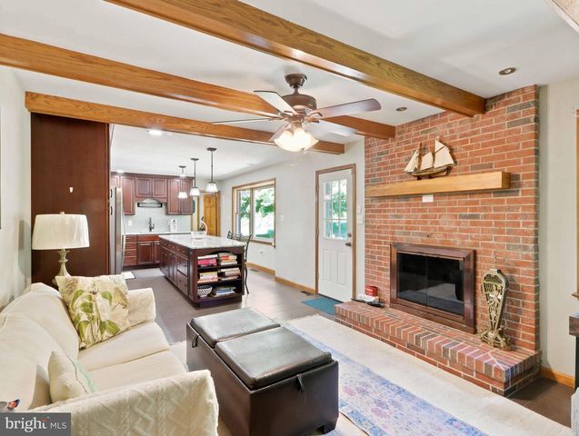 5212 ERNIE LN, Frederick, MD 21703