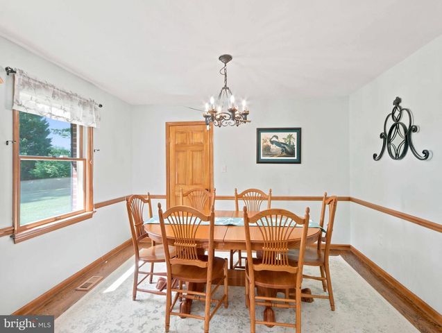 5212 ERNIE LN, Frederick, MD 21703