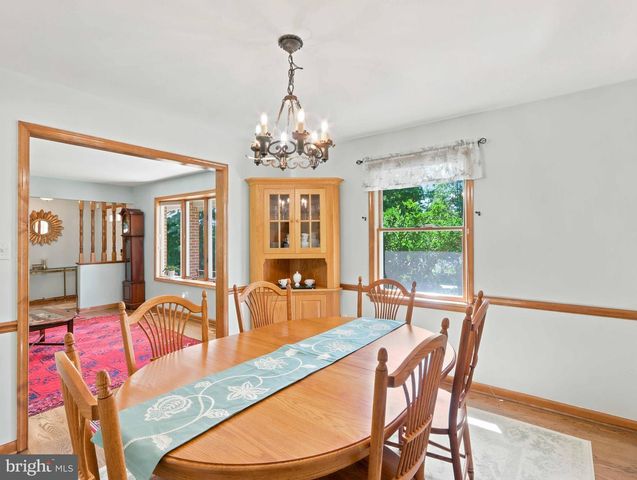 5212 ERNIE LN, Frederick, MD 21703