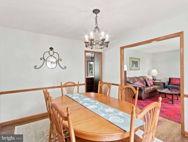 5212 ERNIE LN, Frederick, MD 21703