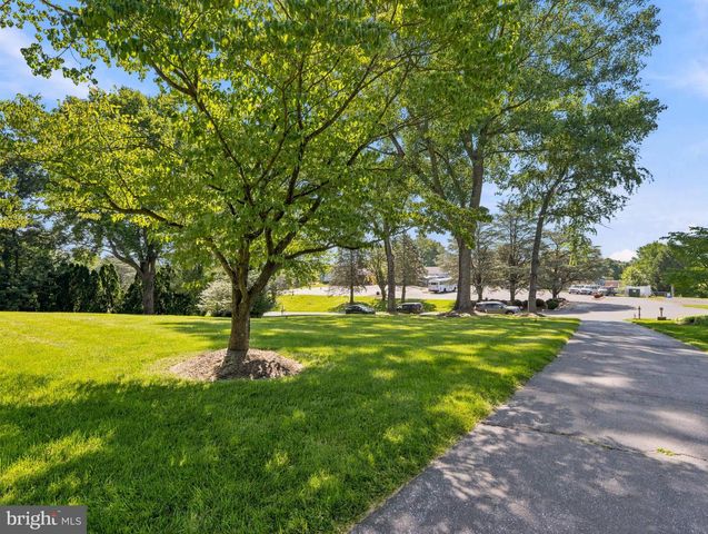 5212 ERNIE LN, Frederick, MD 21703