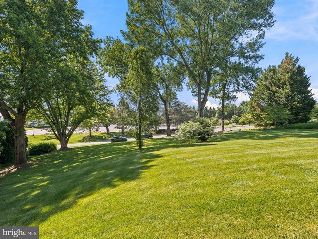5212 ERNIE LN, Frederick, MD 21703