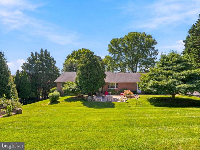 5212 ERNIE LN, Frederick, MD 21703