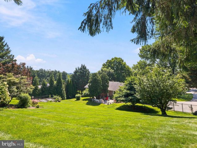 5212 ERNIE LN, Frederick, MD 21703