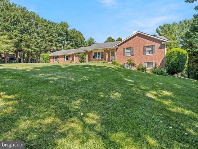 5212 ERNIE LN, Frederick, MD 21703