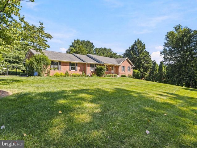 5212 ERNIE LN, Frederick, MD 21703