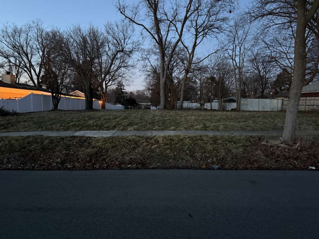 16 W Taylor Road, Lombard, IL 60148