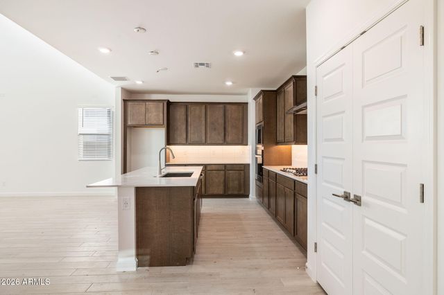 7014 W PINNACLE VISTA Drive, Peoria, AZ 85383