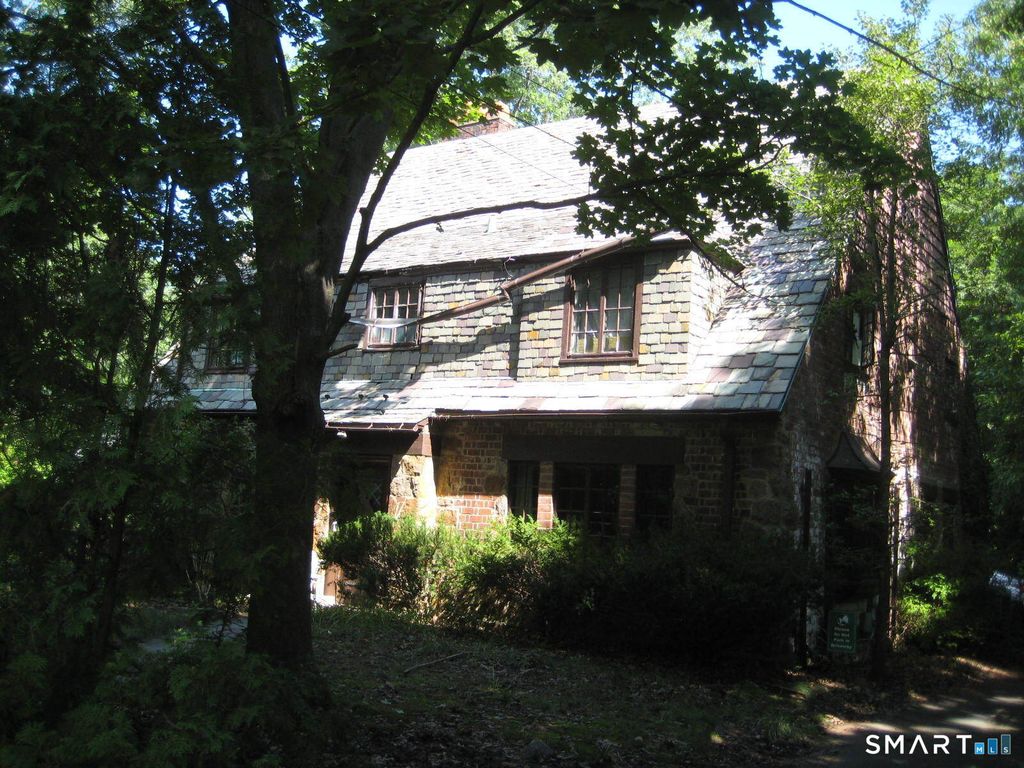 39 Goodrich Street, Hamden, CT 06517