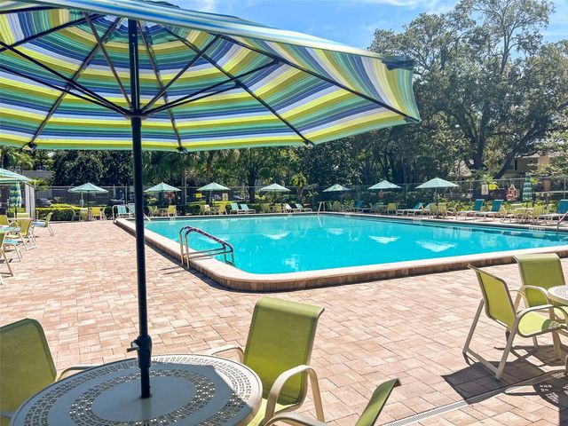 2371 HOUNDS TRAIL, Palm Harbor, FL 34683