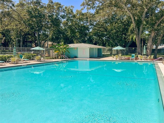 2371 HOUNDS TRAIL, Palm Harbor, FL 34683