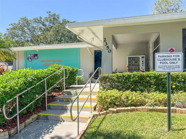 2371 HOUNDS TRAIL, Palm Harbor, FL 34683