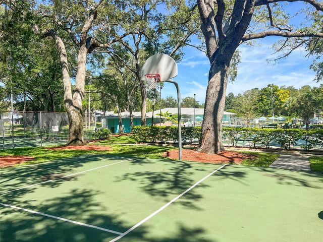 2371 HOUNDS TRAIL, Palm Harbor, FL 34683