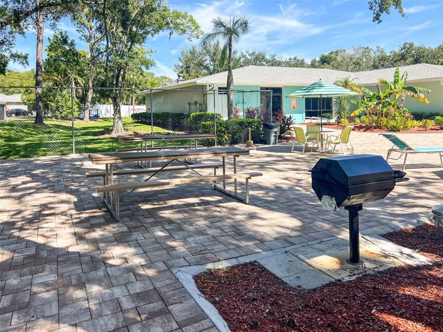 2371 HOUNDS TRAIL, Palm Harbor, FL 34683