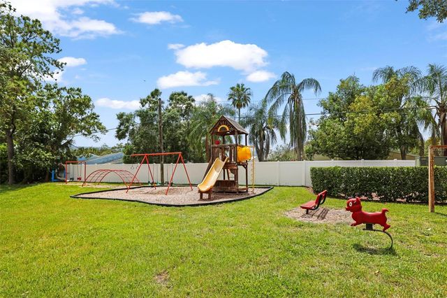 2371 HOUNDS TRAIL, Palm Harbor, FL 34683