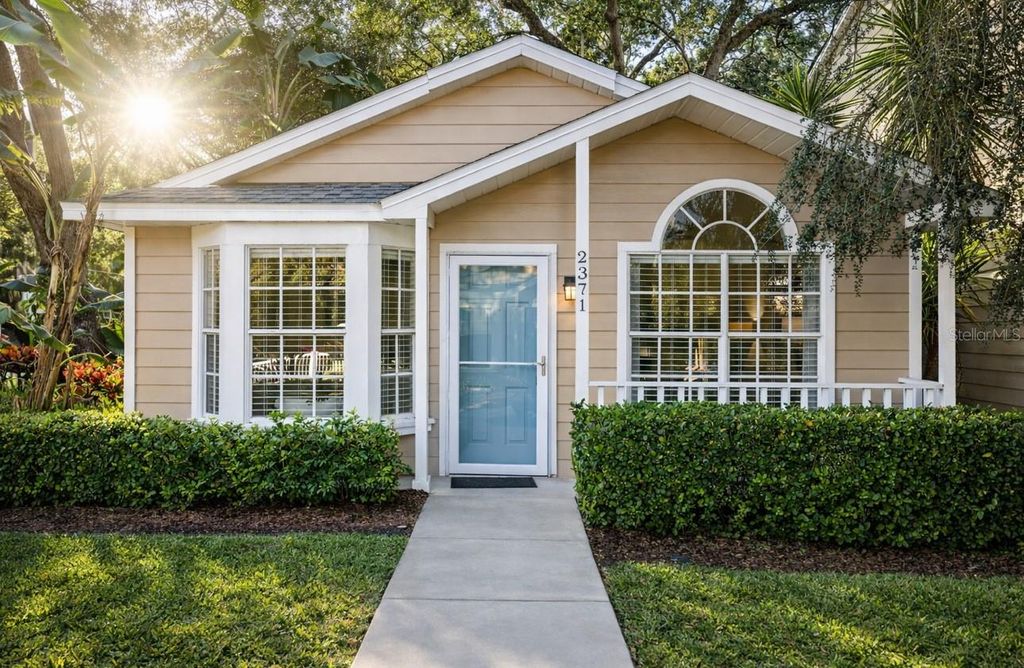 2371 HOUNDS TRAIL, Palm Harbor, FL 34683