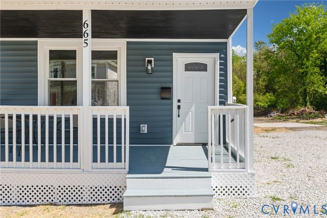 665 Pegram St, Petersburg, VA 23803