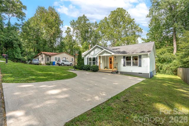 102 Iris Street, Asheville, NC 28803